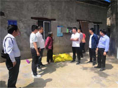 柴超杰 當好貧困群眾的“貼心人”，巧用獸醫器具促脫貧